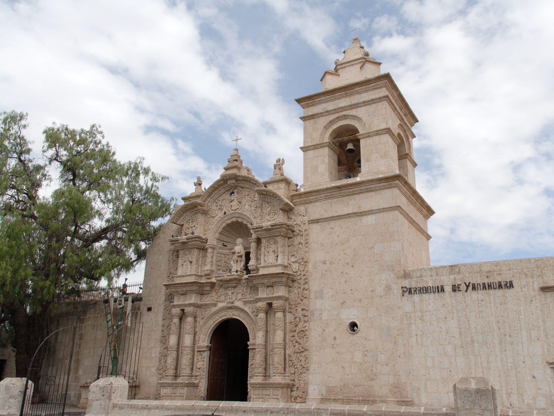 The white stone church of San Lázaro in Arequipa
